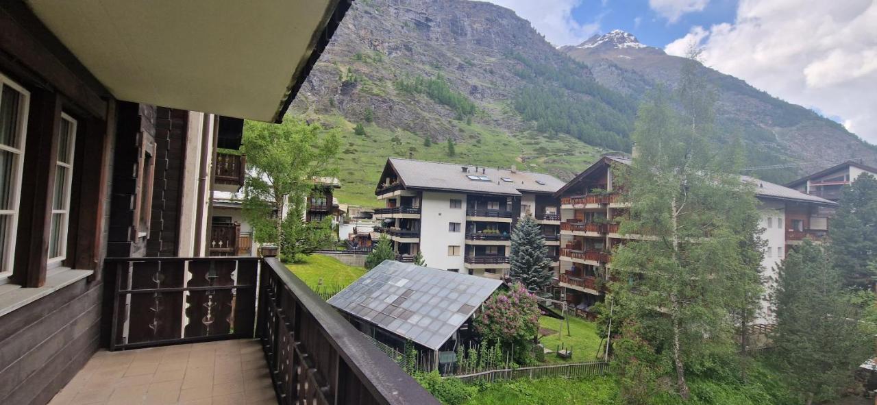 La Perle Apartments Zermatt Exterior photo